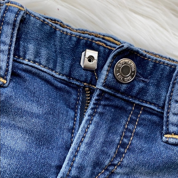 GAP baby denim shorts - size 18-24 months - Picture 6 of 7